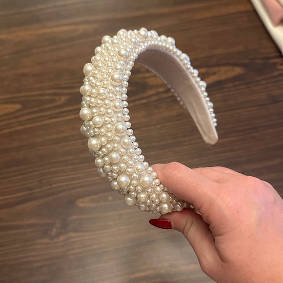 Pearl Headband - Picture 5 of 6